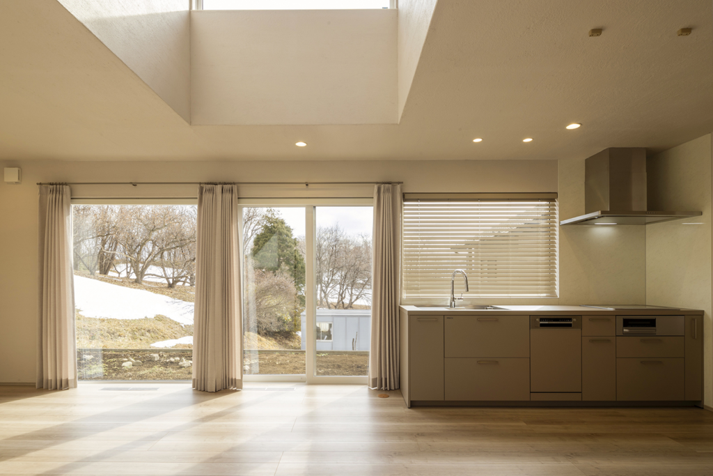 美しいグレージュインテリアの住まい
